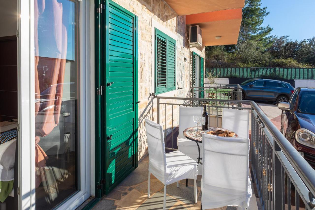 Villa Borzic Omiš Buitenkant foto