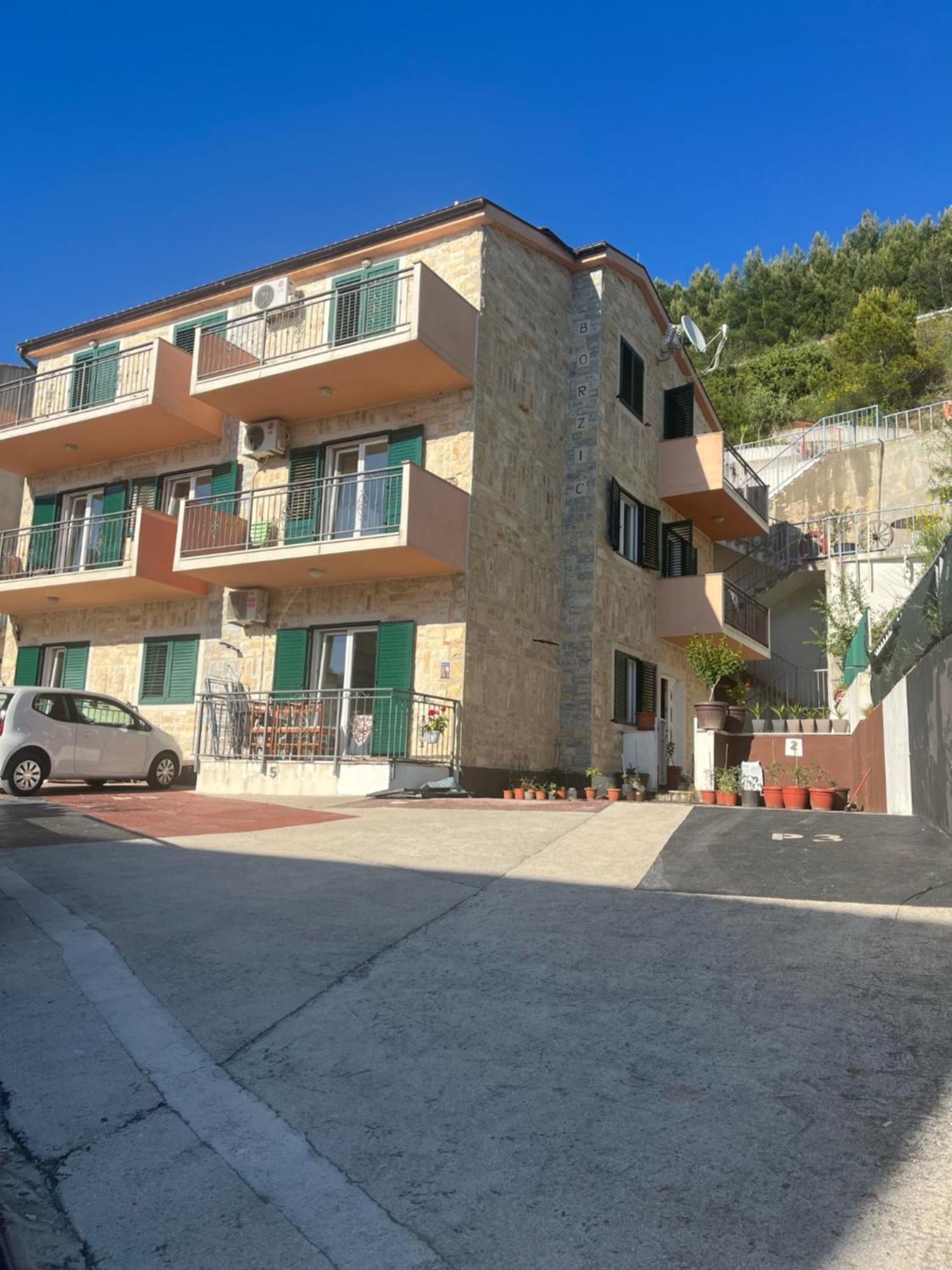 Villa Borzic Omiš Buitenkant foto
